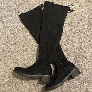 Rogue Helium Women’s Black Suede Knee High Boots Size 9
